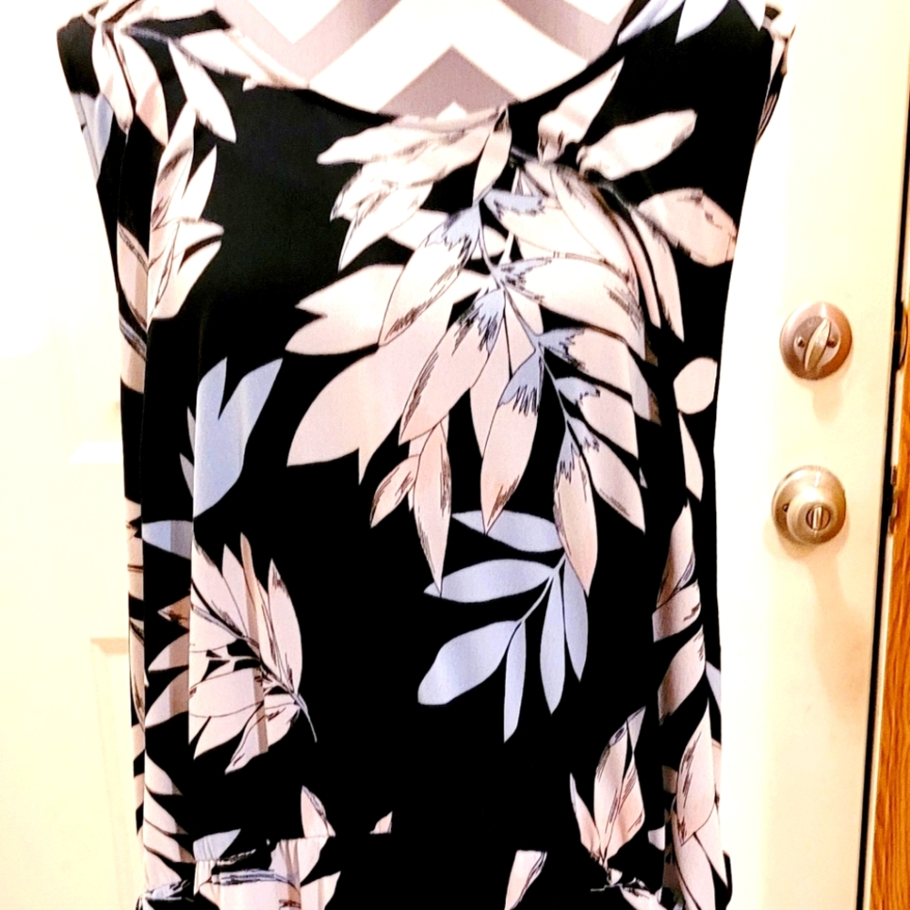 COPY - Cute top by Leota sz 4X